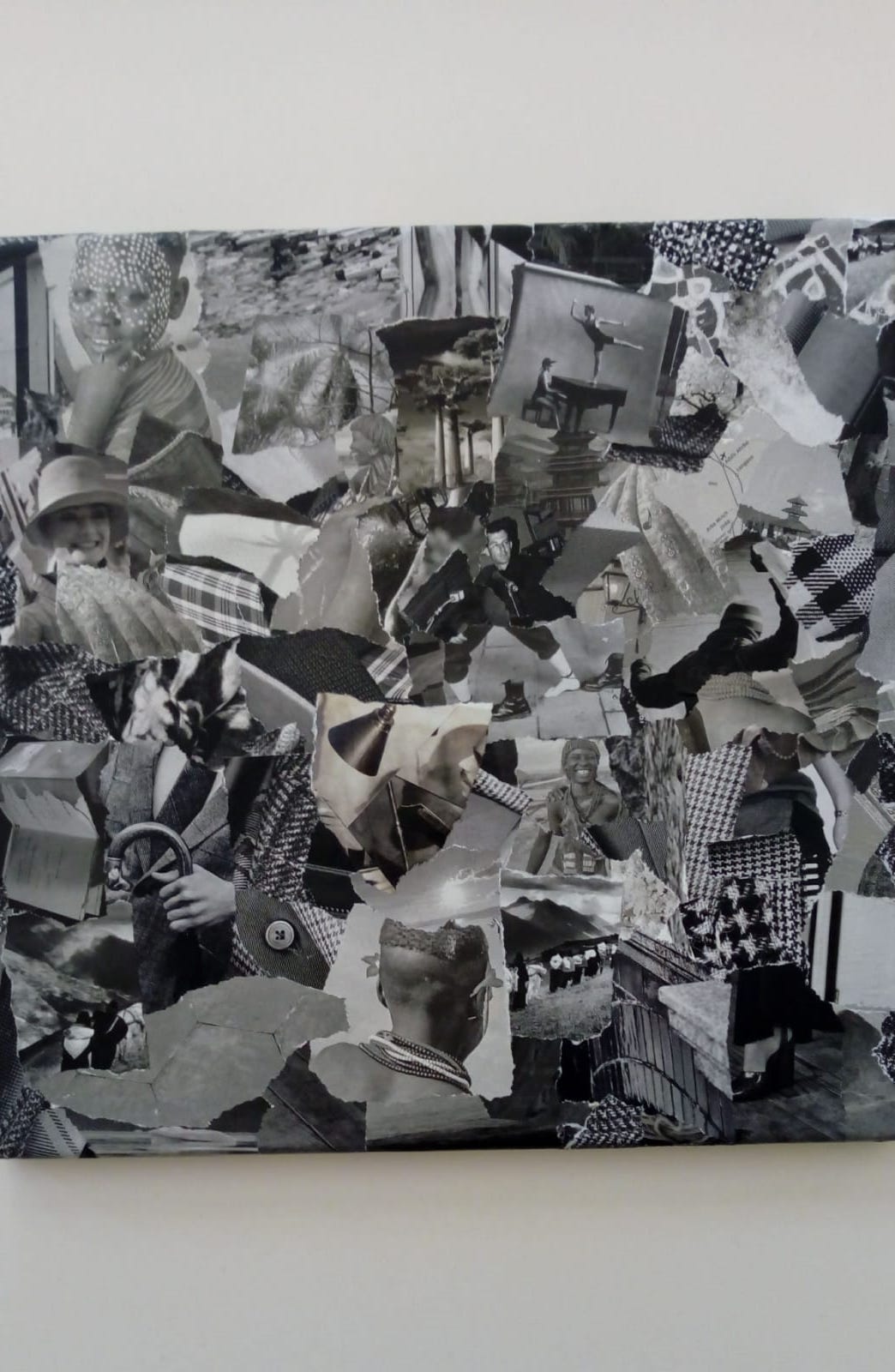 Collage monochrome